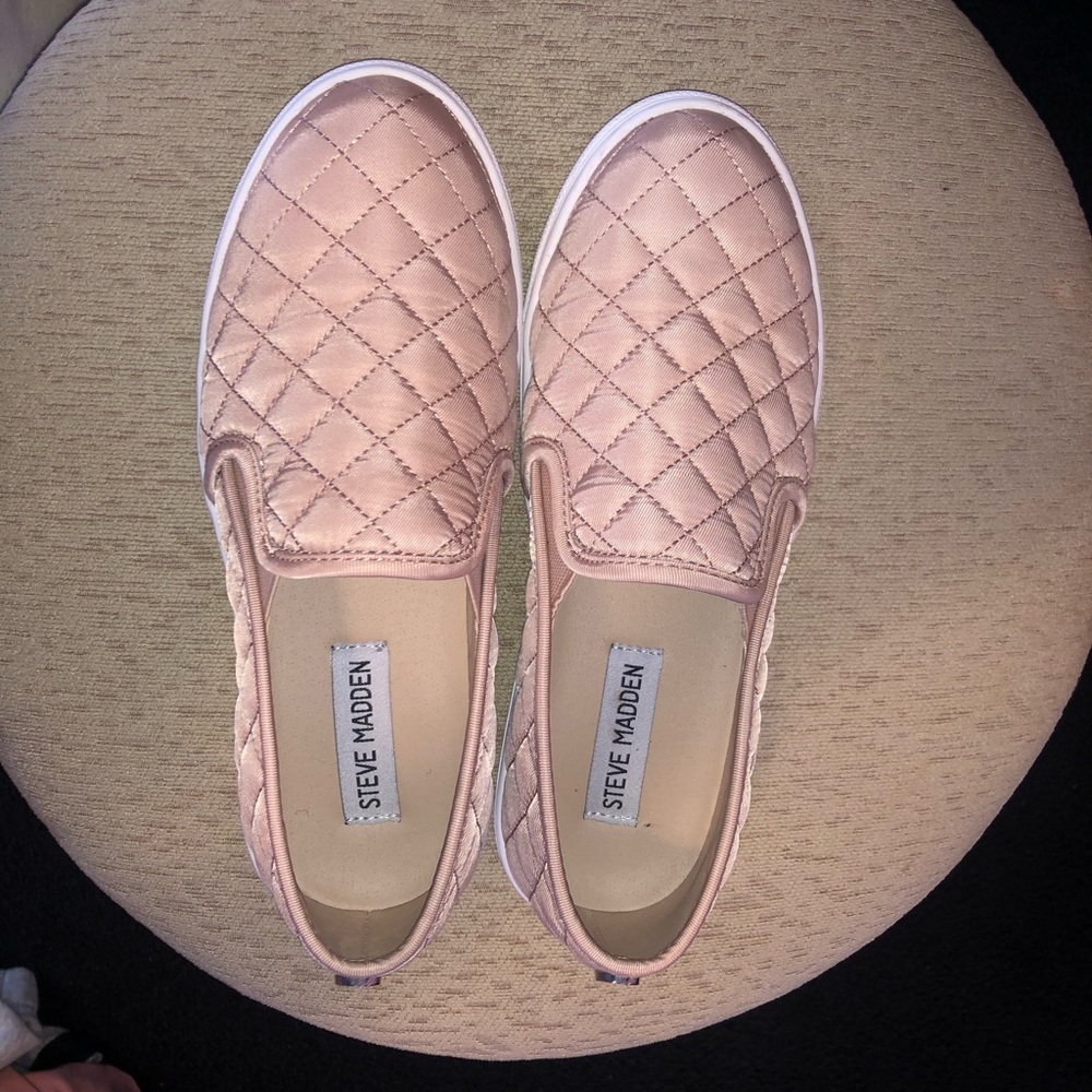 Steve Madden ecntrcqt blush sneakers